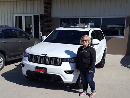  Dyersville Iowa Jeep Cherokee Dealership